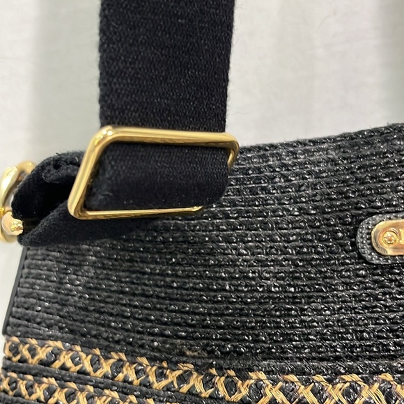 Eric Javits Crossbody Bag - Picture 2 of 9